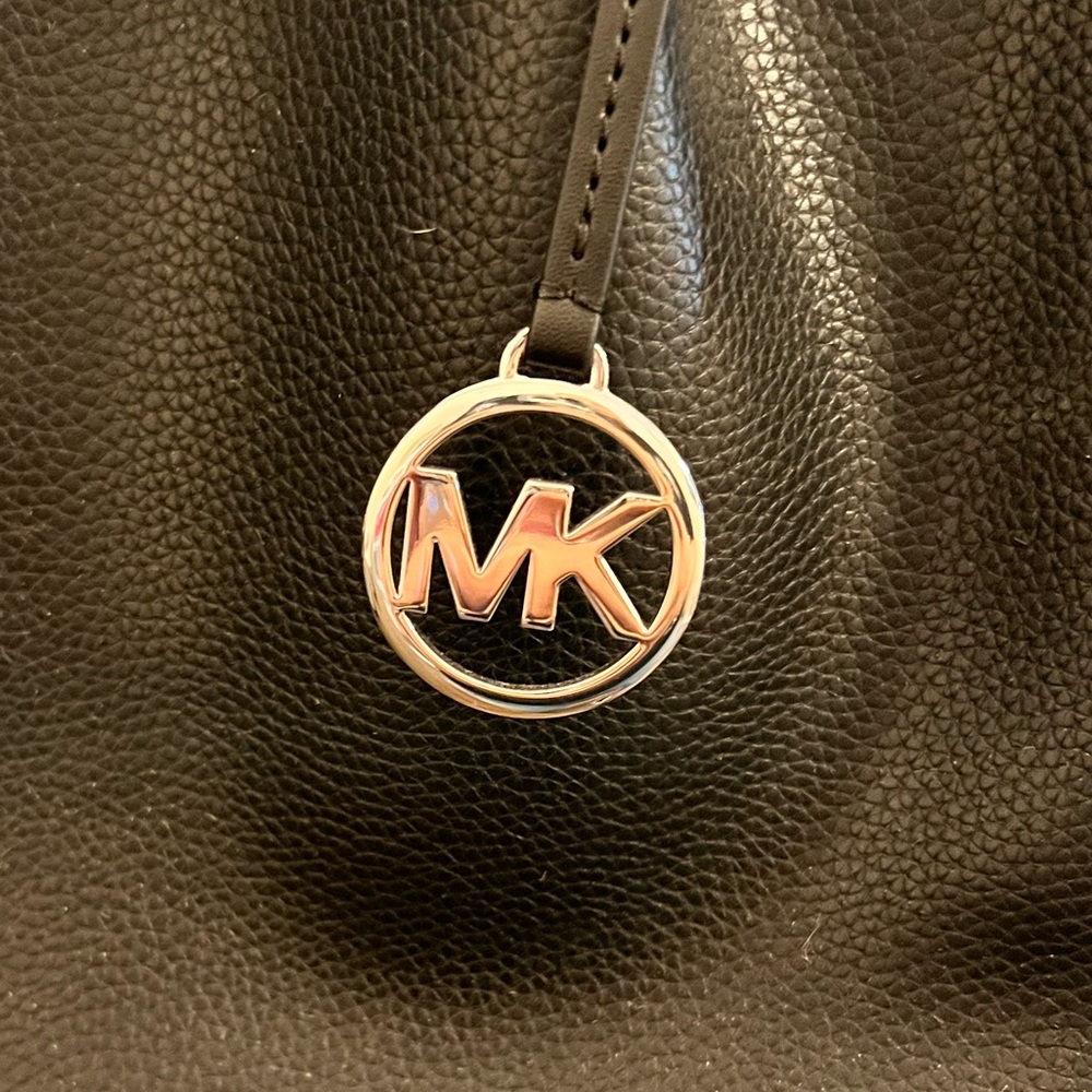 NWT Michael Kors Black Tote Bag - Picture 2 of 8
